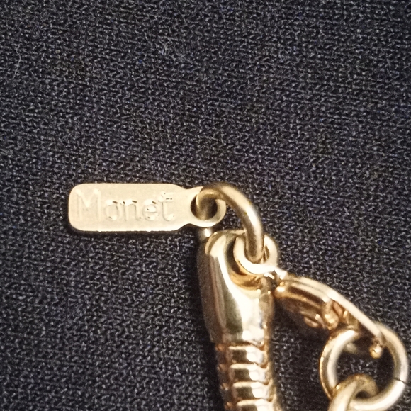 Monet Long Gold Tone Chain 18 " - Picture 2 of 4